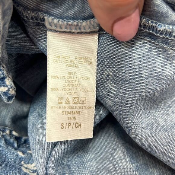 Splendid blue white floral print denim long sleeve button up shirt EUC size S - Picture 9 of 10